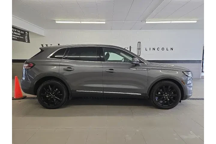 $39999 : Lincoln Nautilus 2021 AWD Re image 7
