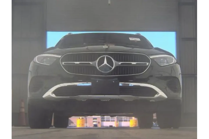 $35990 : Mercedes-Benz GLC 2024 GLC 3 image 3