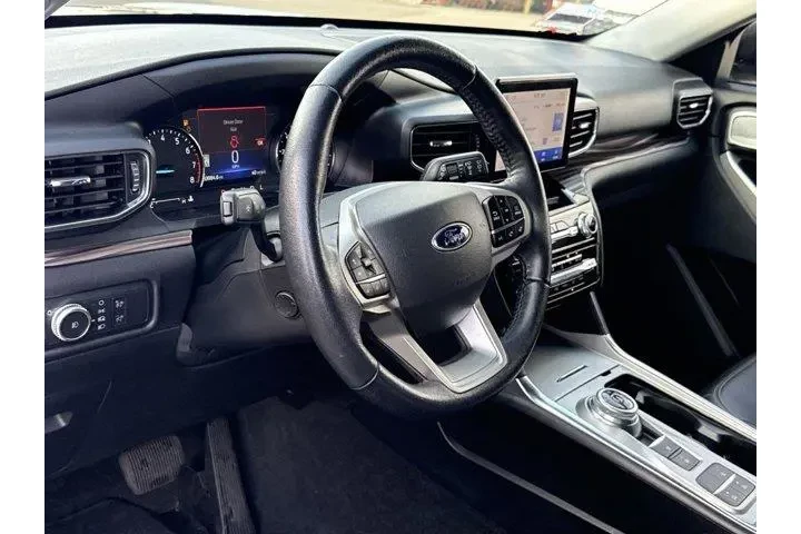 $28000 : Ford Explorer Hybrid 2022 Li image 9