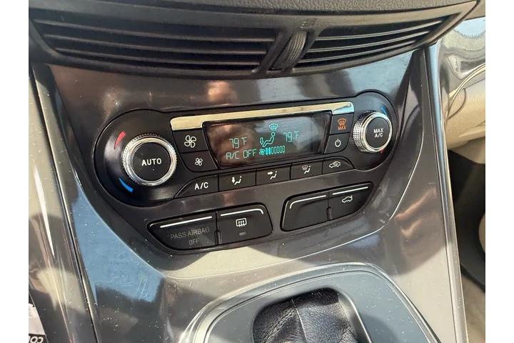 $9490 : 2014 Escape Titanium image 10