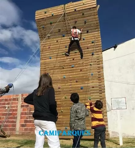 FABRICACION DE MURO DE ESCALAR image 1