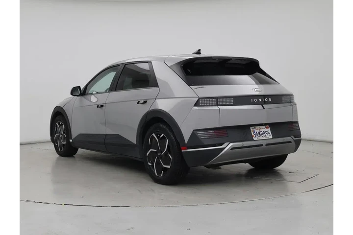 $23998 : Hyundai IONIQ 5 2022 SE 4dr image 2