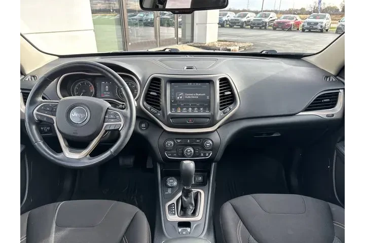 $8893 : Pre-Owned 2016 Cherokee 75th image 4