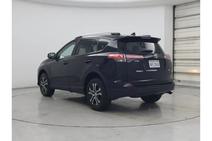 $21998 : Toyota RAV4 2017 LE 4dr SUV image 2
