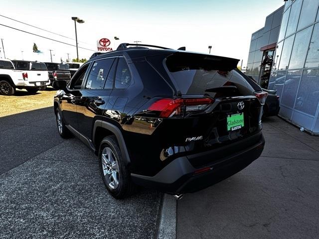 $33744 : 2024 RAV4 Hybrid LE image 3