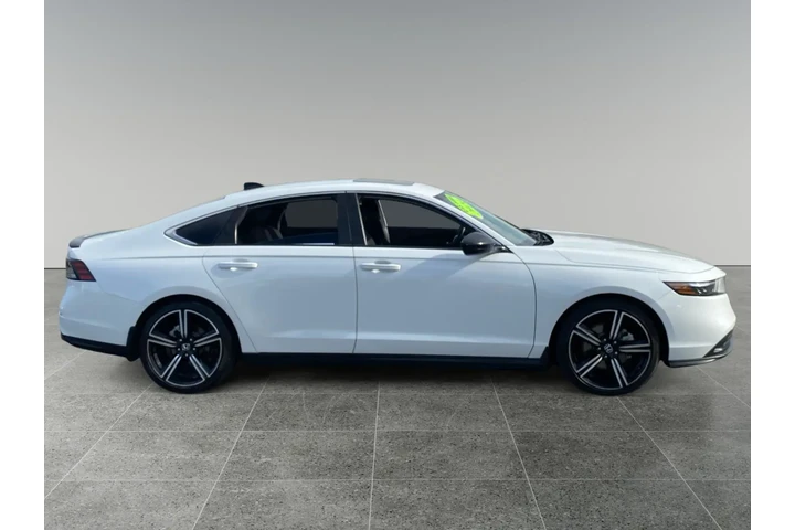 $33000 : Honda Accord Hybrid 2024 Spo image 6