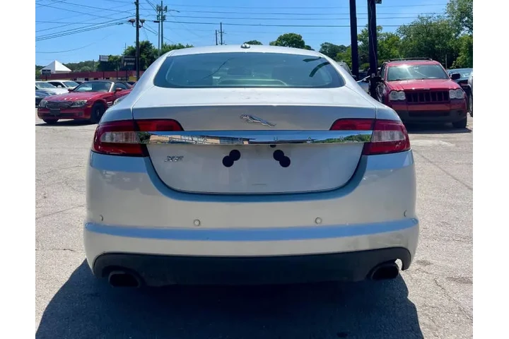 $8500 : 2010 XF image 10
