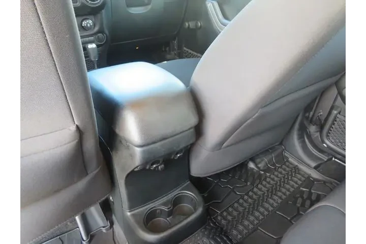 $26491 : Jeep Wrangler JK Unlimited 2 image 9