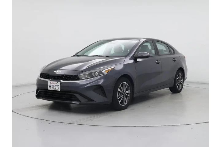 $17998 : Kia Forte 2023 LXS 4dr Sedan image 4