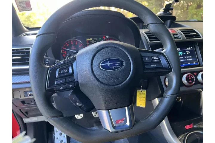 $19995 : 2016 WRX STI image 9