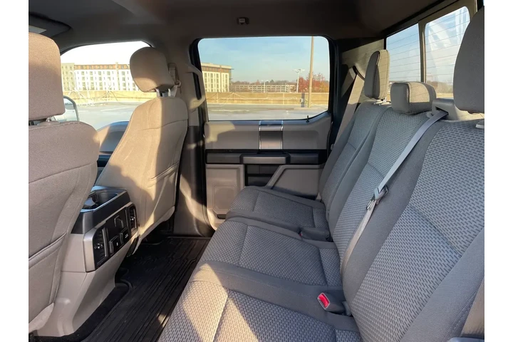 $18000 : Ford F-150 2017 4x4 Lariat 4 image 7