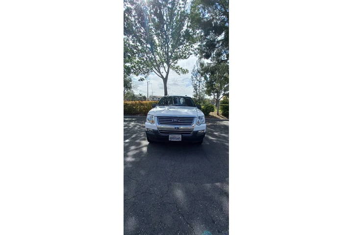 $6800 : Ford Explorer XLT 4.0 L V6 image 8