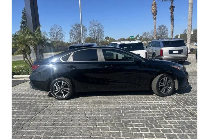 $15995 : Kia Forte 2023 image 5