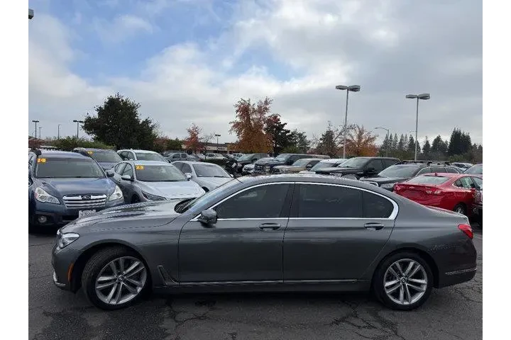 $24995 : BMW 7 Series 2016 750i 4dr S image 5