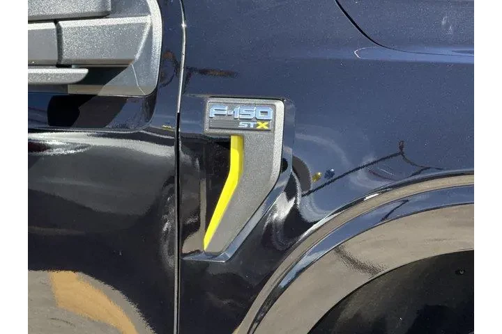 $36444 : Ford F-150 2024 4x2 STX 4dr image 4