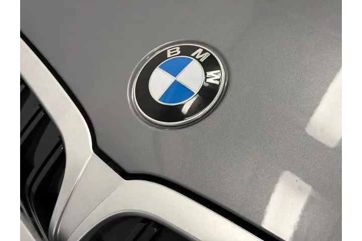 $38000 : BMW 3 Series 2025 AWD 330i x image 2