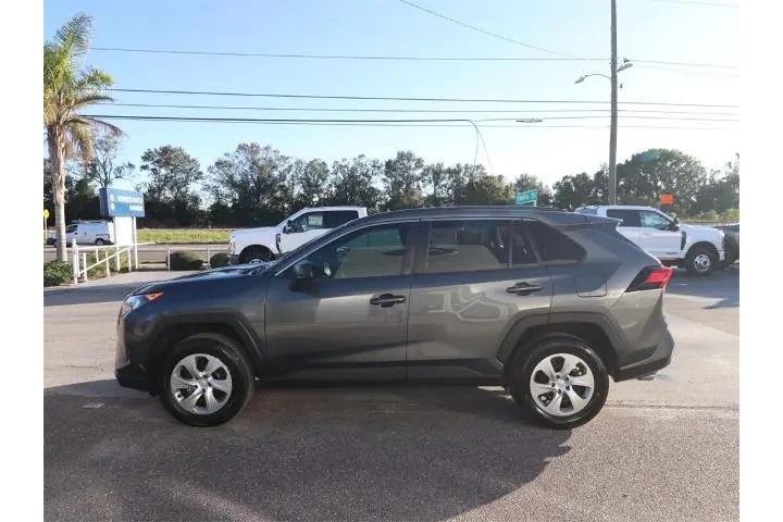 $18500 : Toyota RAV4 2020 LE 4dr SUV image 5