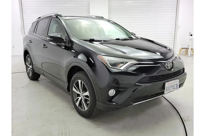 $21998 : Toyota RAV4 2017 AWD XLE 4dr image 1