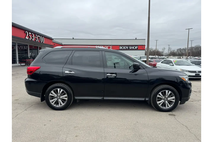 $12980 : 2019 Pathfinder S image 1