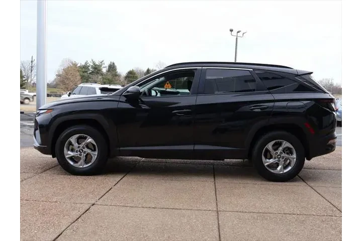 $23489 : Hyundai TUCSON 2023 AWD SEL image 2