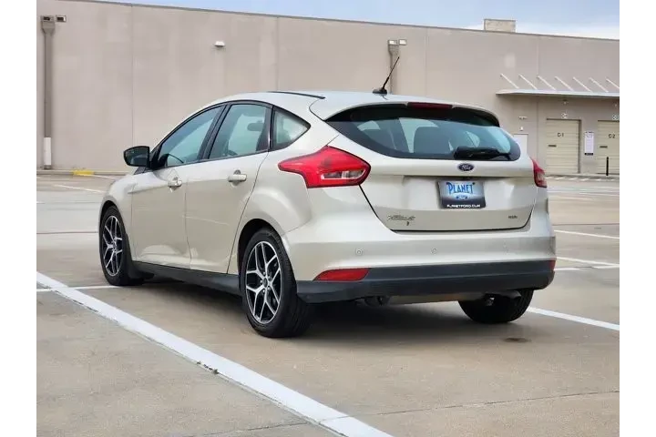 $7835 : Ford Focus 2018 SEL 4dr Hatc image 6