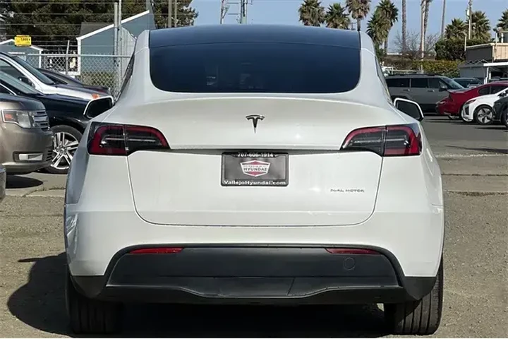 $29990 : Tesla Model Y 2023 AWD Long image 9