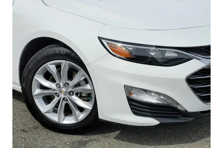 $19500 : Chevrolet Malibu 2023 LT 4dr image 9