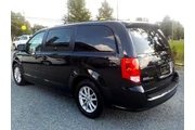 $7743 : 2016 Grand Caravan SXT 2WD thumbnail
