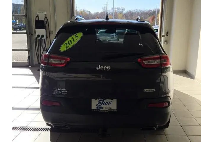 Jeep Cherokee 2015 4x4 Latit image 6