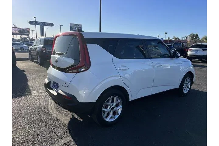 $17999 : Kia Soul 2021 S 4dr Crossove image 5