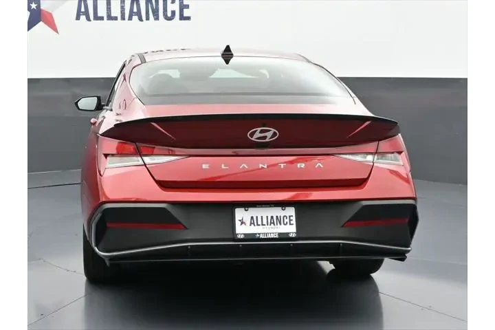 $22925 : Hyundai ELANTRA 2025 SEL Spo image 9