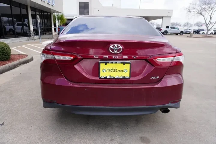 $14388 : Toyota Camry 2018 XLE 4dr Se image 5