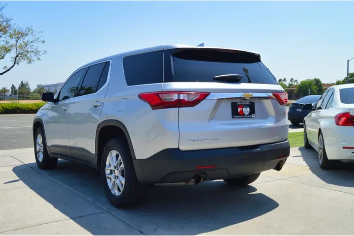 $16995 : 2019 Traverse AWD 4dr LS w/1LS image 3