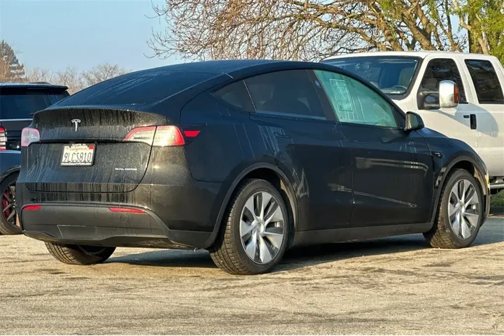 $29841 : Tesla Model Y 2024 AWD Long image 4