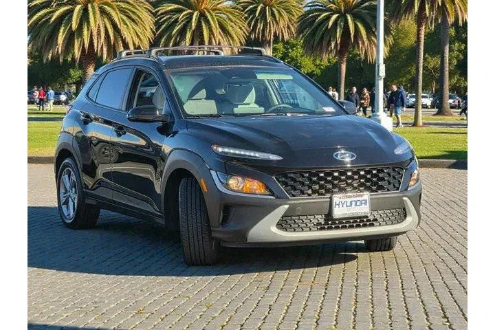 $17990 : Hyundai KONA 2023 SEL 4dr Cr image 4