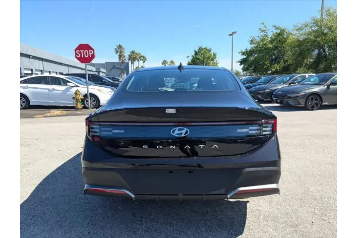 $29335 : Hyundai SONATA 2026 SE 4dr S image 3