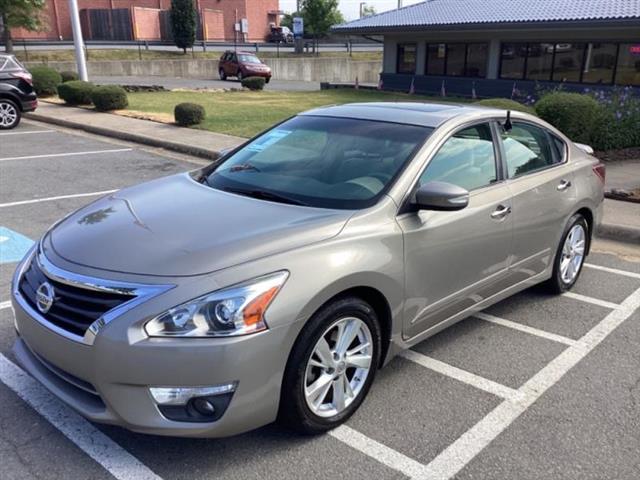 2013 Altima image 1