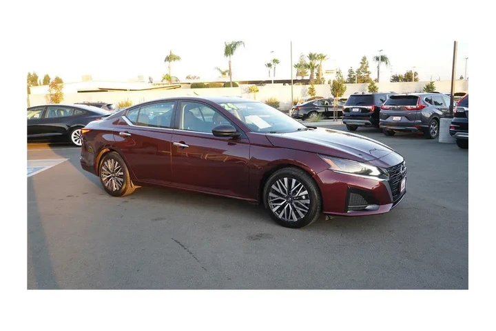 $19984 : 2024 Altima 2.5 SV image 3