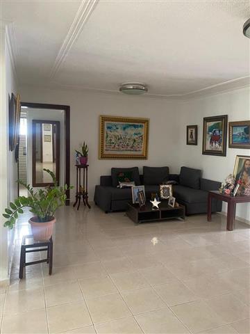 $12500000 : VENDO CASA EN EL ROSMIL DE ESQ image 2