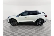 $35654 : Ford Escape Plug-In Hybrid 2 thumbnail