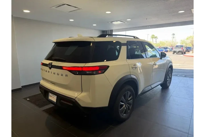 $29984 : Nissan Pathfinder 2025 SV 4d image 5