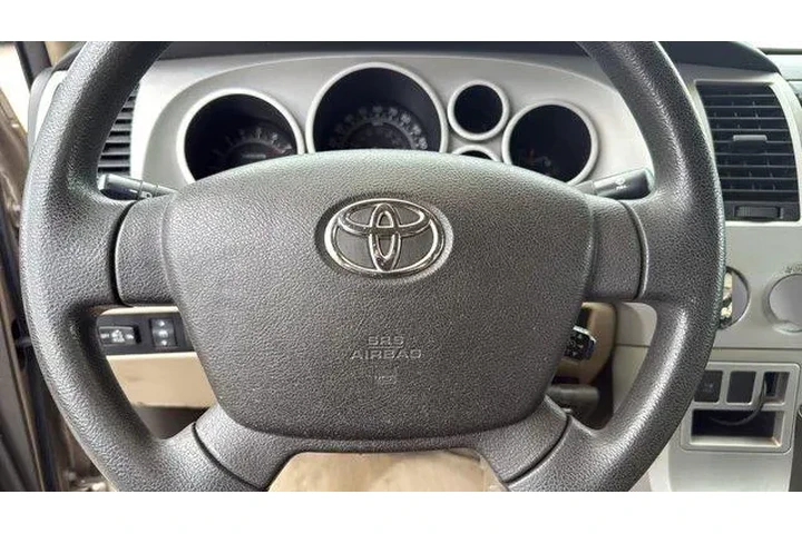 $12857 : Toyota Tundra 2007 SR5 4dr C image 9