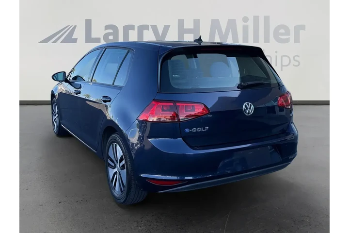 Volkswagen e-Golf 2016 SE 4d image 3