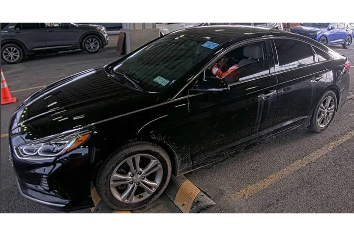 $11995 : 2018 Sonata Limited image 4