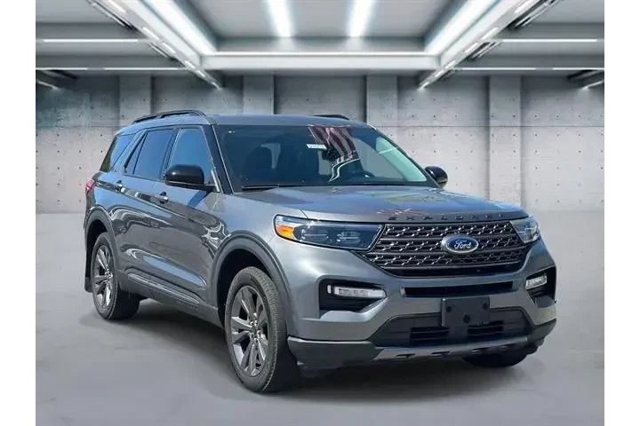 $32555 : Ford Explorer 2023 AWD XLT 4 image 2