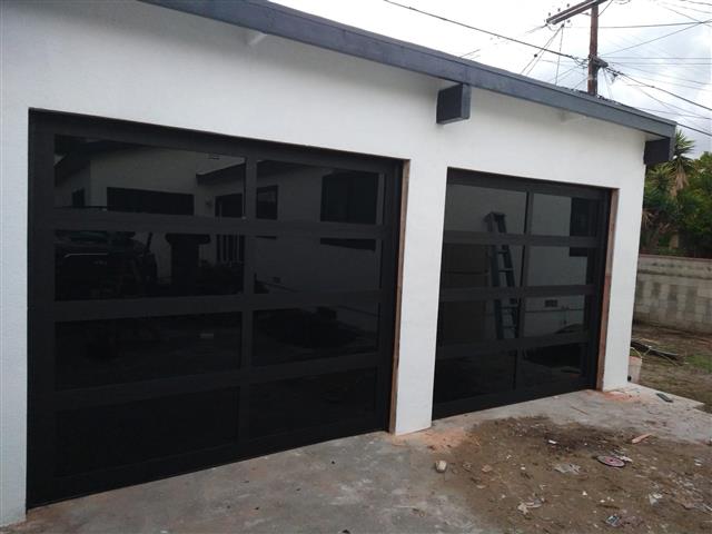 Glass garage door image 1