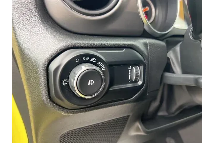 $27668 : Jeep Wrangler 2023 4x4 Sport image 9