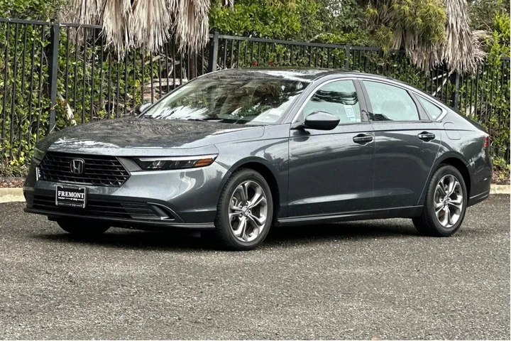 $24588 : Honda Accord 2024 EX 4dr Sed image 7