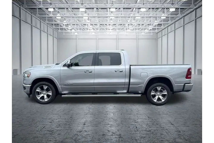 $39995 : Ram 1500 2020 4x4 Laramie 4d image 4