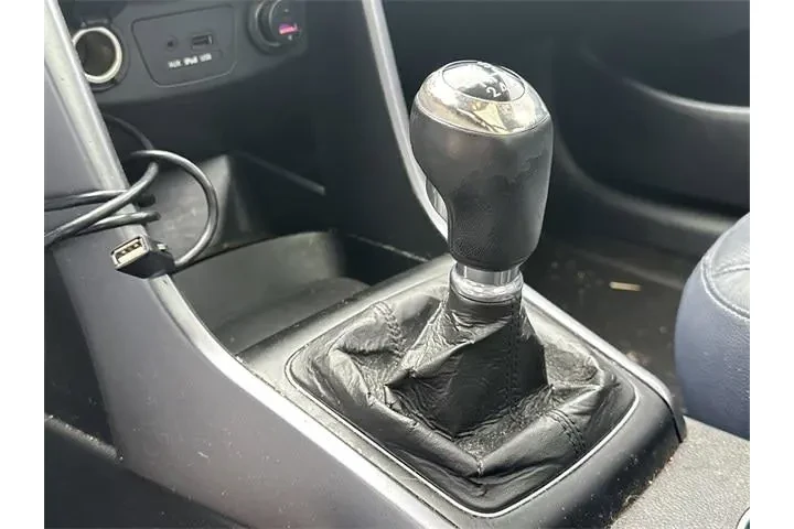 $5500 : Hyundai ELANTRA GT 2013 4dr image 5